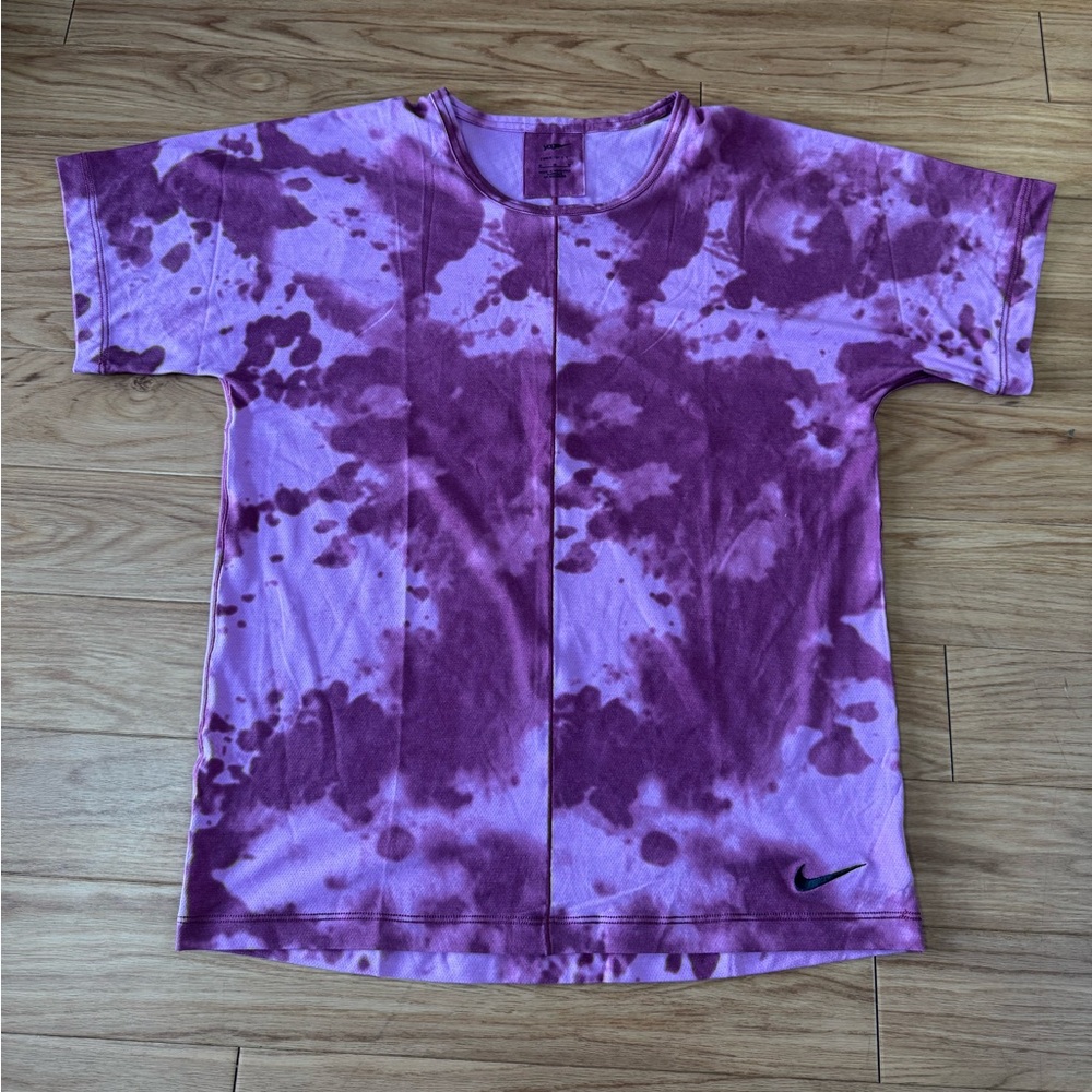 men’s Nike size medium yoga shirts